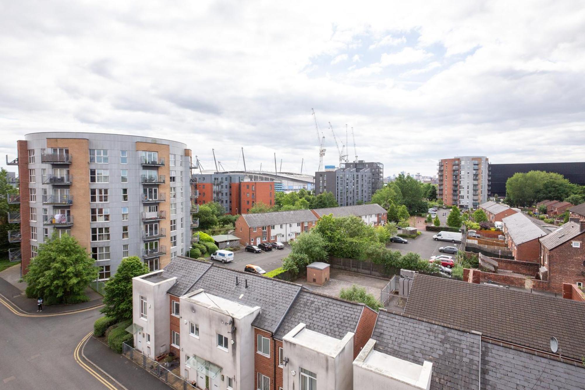 The East Retreat Apartment Manchester Bagian luar foto